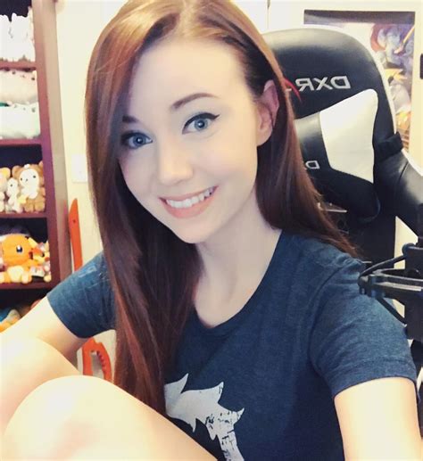 Top 24 Hottest Female Twitch Streamers